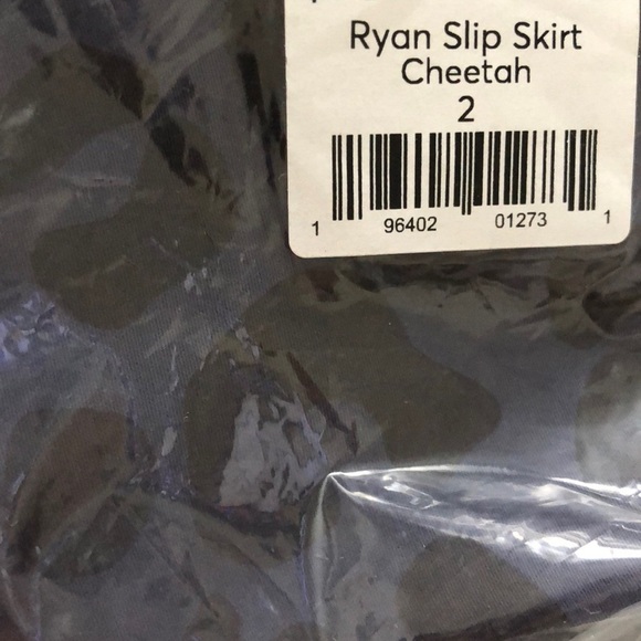 Marine Layer Ryan Skirt Side Slit Slip Midi Cheetah Animal Print Blue NWT Size 2 - Picture 8 of 10